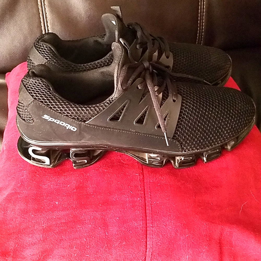 Spgorio. Mens size 12 shoes. Size 45 EU.